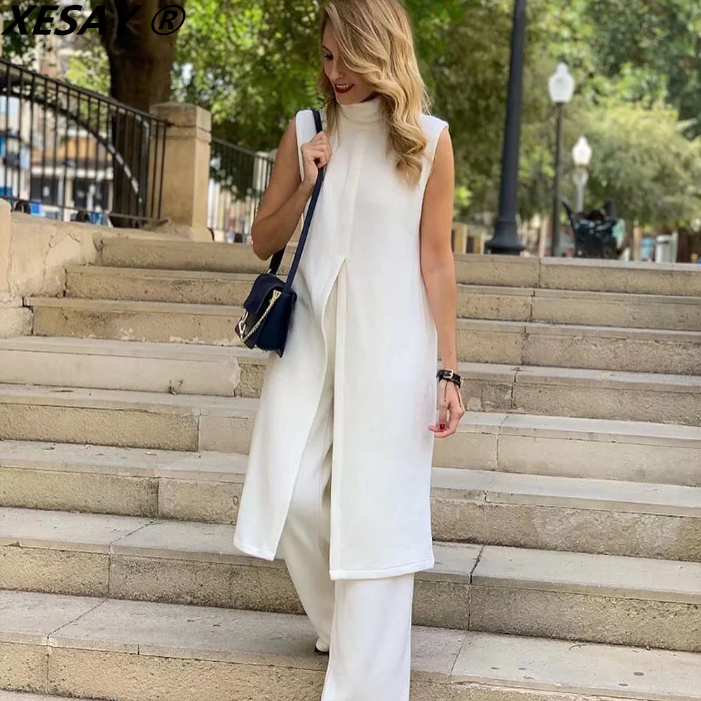 

Женское винтажное трикотажное платье-водолазка без рукавов