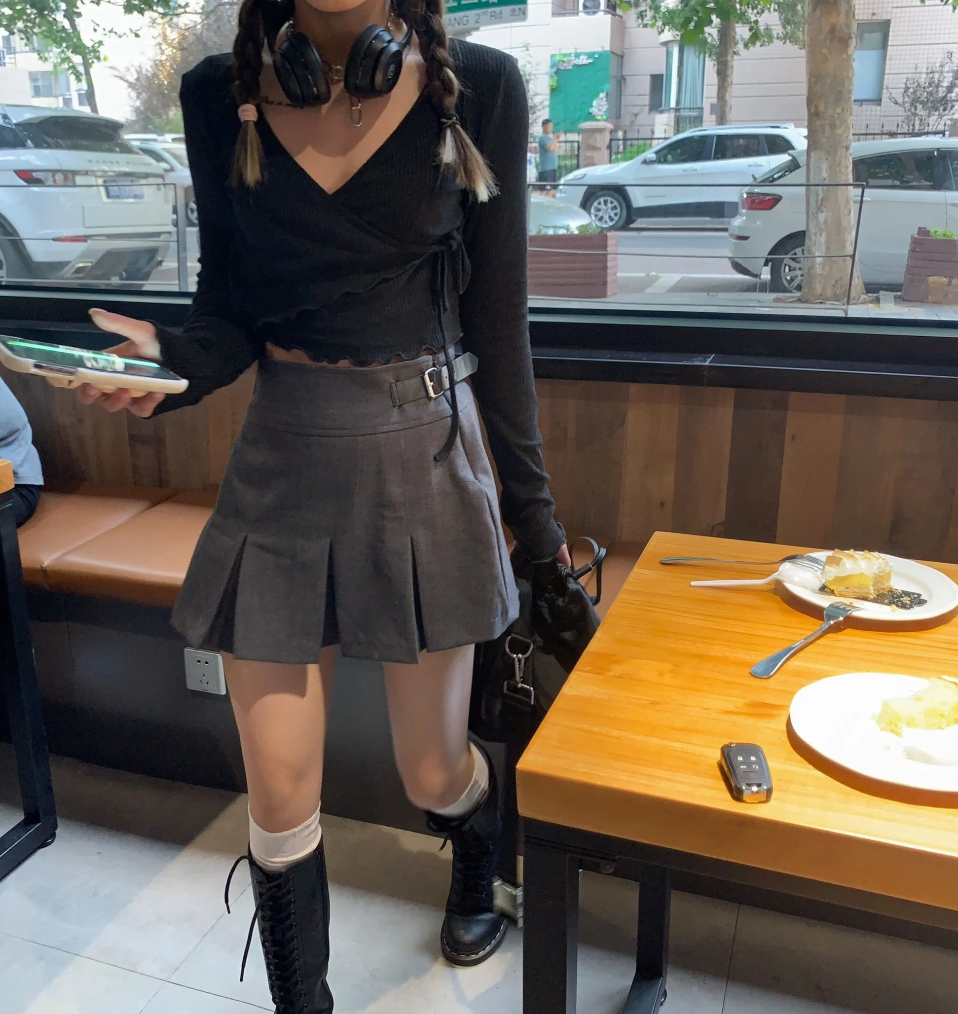 Женский короткий облегающий кардиган с V-образным вырезом и длинным рукавом |