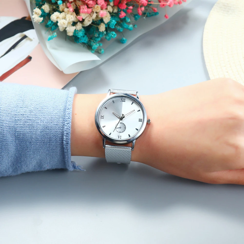 Часы наручные для мужчин и женщин круглые аналоговые кварцевые с подциферблатом