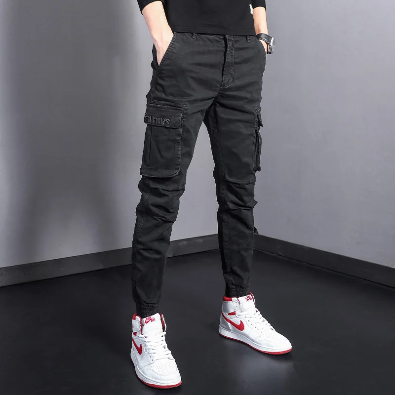Newly Streetwear Fashion Men Jeans Slim Fit Big Pocket Casual Cargo Pants Men Overalls Korean Style Hip Hop Joggers Trousers
