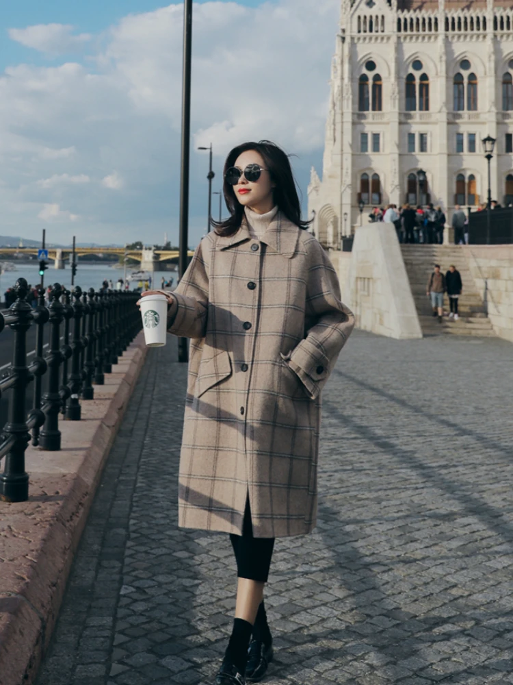 

2020 Winter Long Plaid Coat Fashionable Casual Women's Woolen Coat Lapel Single-breasted High Quality Wool Blend Women Coat
