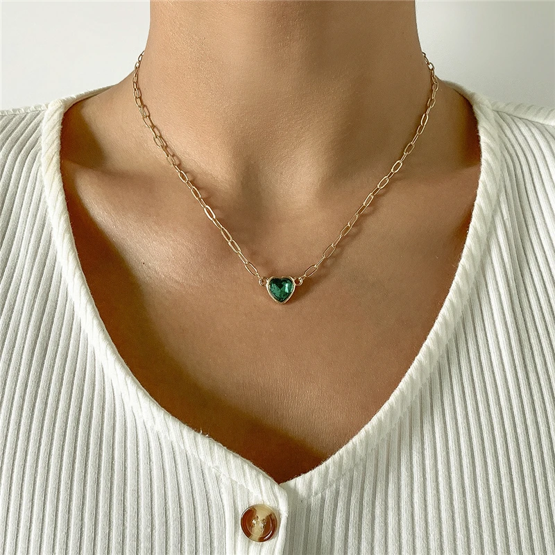 

Sweet Colored Love Heart Pendant Necklace For Women Fashion Simple Wedding Couple Choker Clavicle Chain Necklace Jewelry Gift