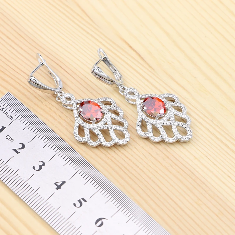 Женский ювелирный комплект из колье и серёг серебра 925 пробы