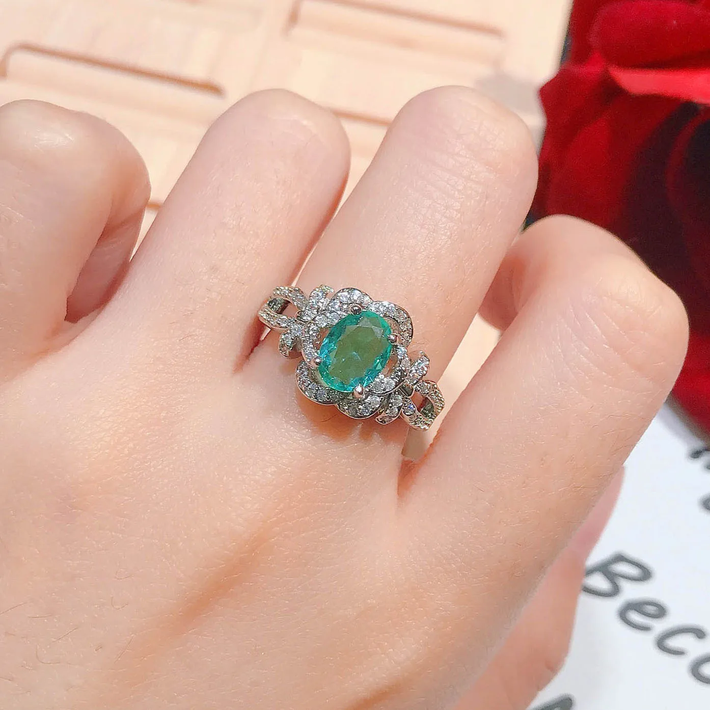 

New Original Design Light Green Crystal Faceted Shiny Rose Flowers Adjustable Open Rings Luxury Charm Ladies Silver Jewelry