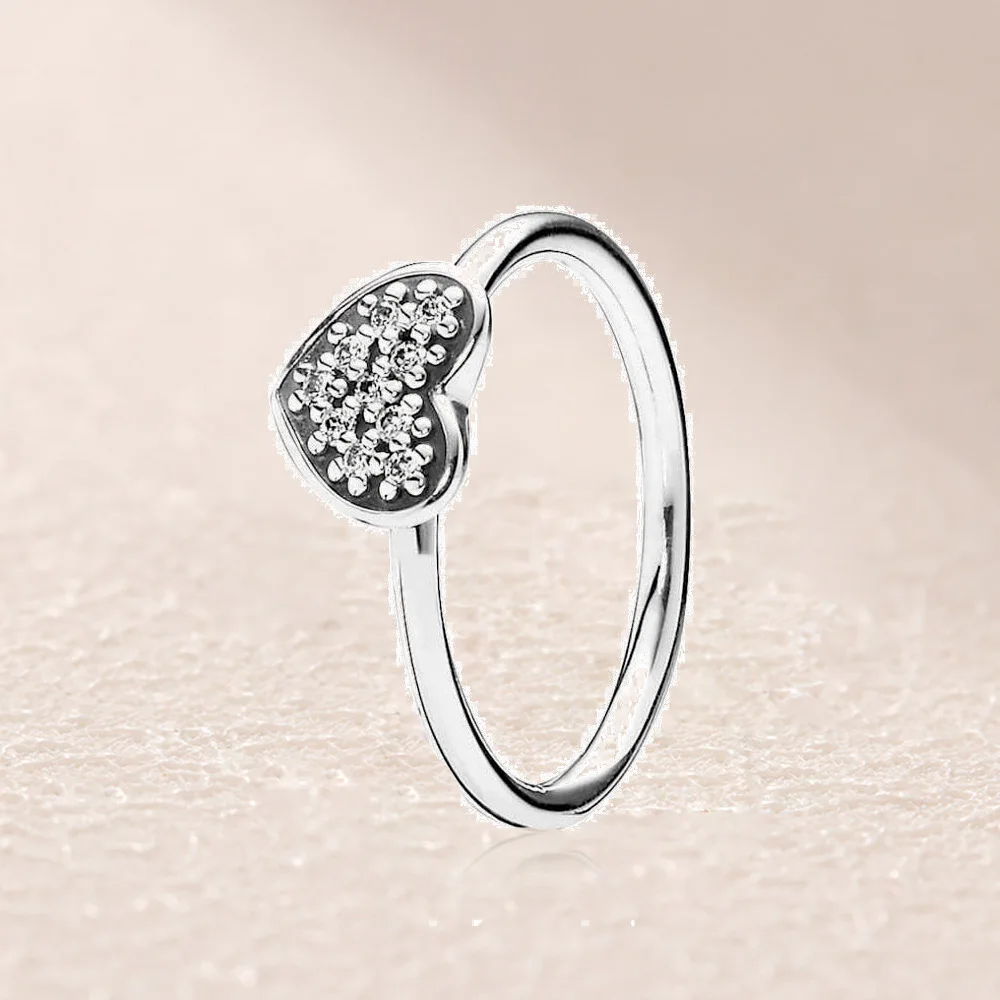 

190890CZ Clear Pave Heart Ring