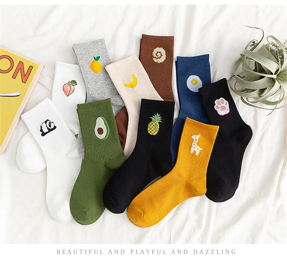 

Pure color socks Hyuna fruit pile pile socks men and women candy color cartoon tube cotton socks sports street wild white socks