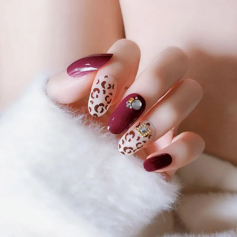 

Fashion 24pcs/set Acrylic Fake Fingernails Trend Leopard Design False Nails Simple Middle-long Size Lady Full Nail Tips Art C1FF