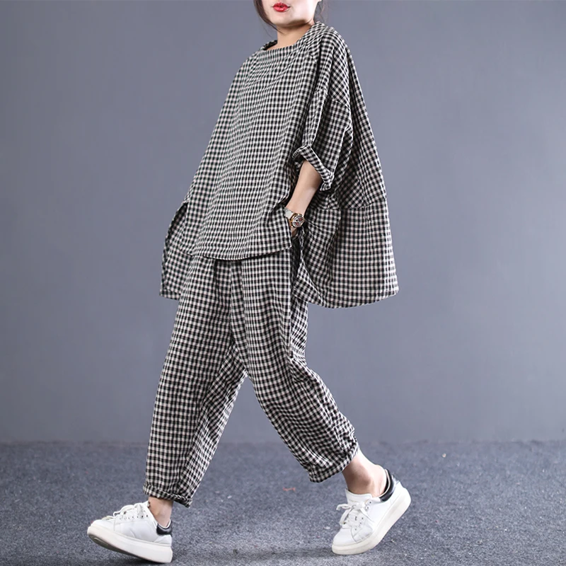 Винтажный комплект со штанами длиной до щиколотки W303 с круглым вырезом и