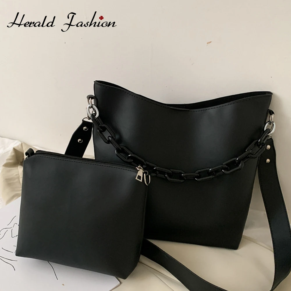 

Вместительные однотонные сумки через плечо из искусственной кожи для женщин 2021, сумки-мешки, женские сумки с широким ремнем, дорожные сумки