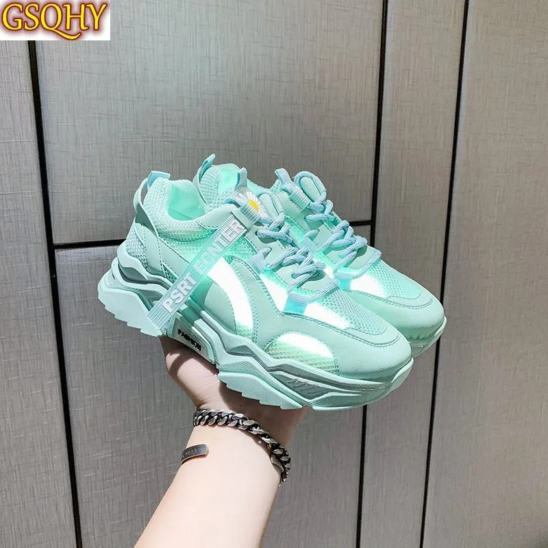 

Light New Casual Shoes Women Female Leisure Sneakers For Women Outdoor Sneaker Mesh Fashion Shoes Solid Color Comfortable Autumn