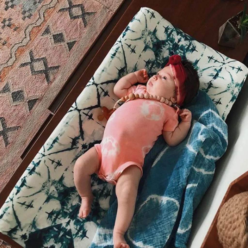 Высокое качество пеленки Пеленальный Коврик крышка стол 5 цветов Цветочный чехол