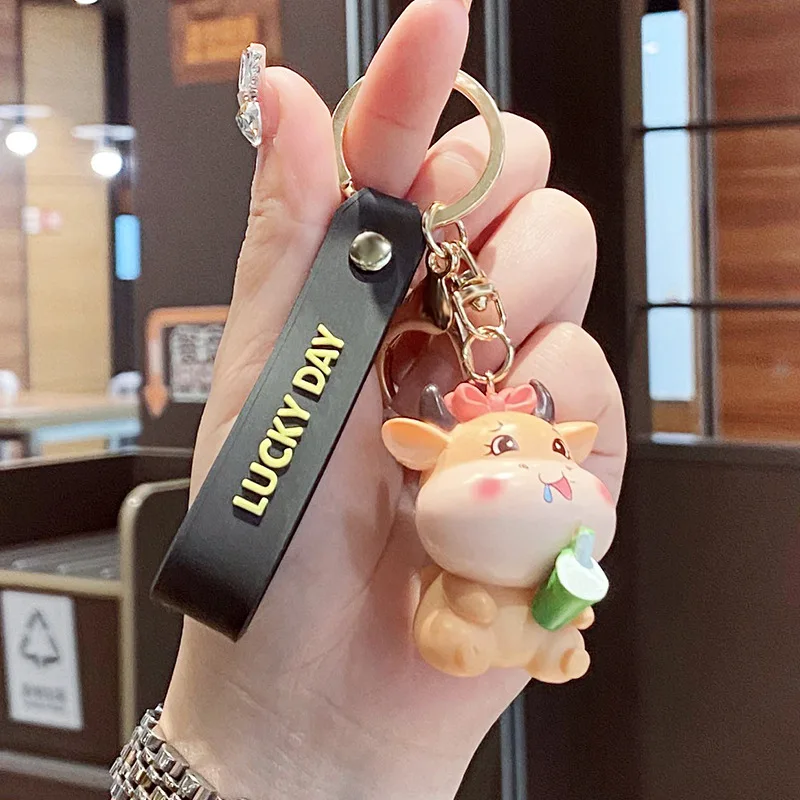 

Creative Cute Car Keychains Accessories Cartoon Kiss Cow Delicate Lovers Keychain Girl Lady Festival Small Gift Bag Hang Keyring