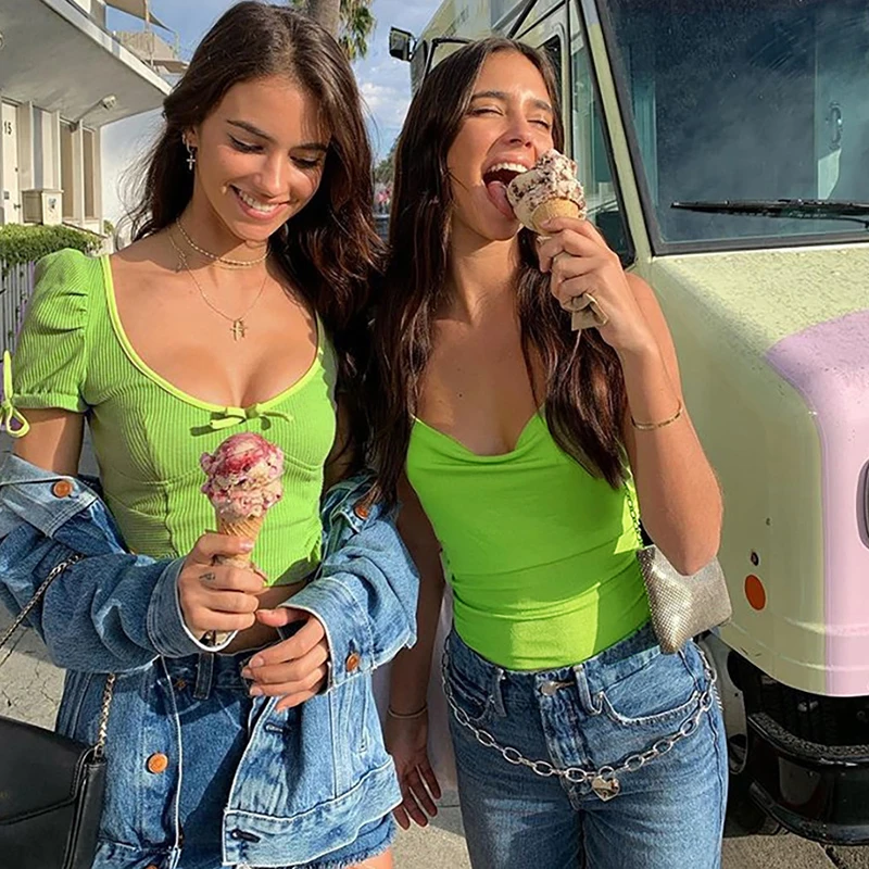 Неоново-зеленый мягкий ребристый трикотажный милый облегающий кроп-топ женская