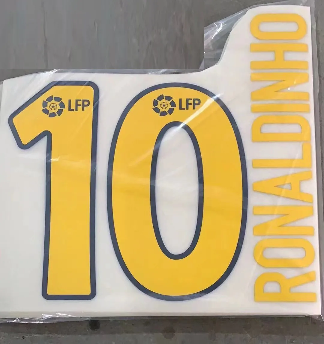 2003-2004 #10 Ronaldinho Nameset печать тепла трансферный футбольный значок утюгом патчи | Дом и