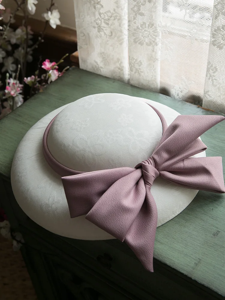 

2020 Large White Wedding Hat Women Pink Bow Fascinator Hat Headpiece Elegant Ladies Formal Royal Party Church Cocktail Fedoras