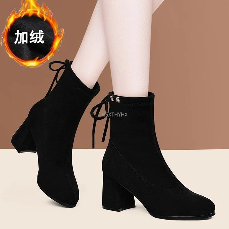 

Ботильоны женские на толстом каблуке, элегантная теплая зимняя обувь из флока, Короткие полусапожки на высоком каблуке, с круглым носком, че...