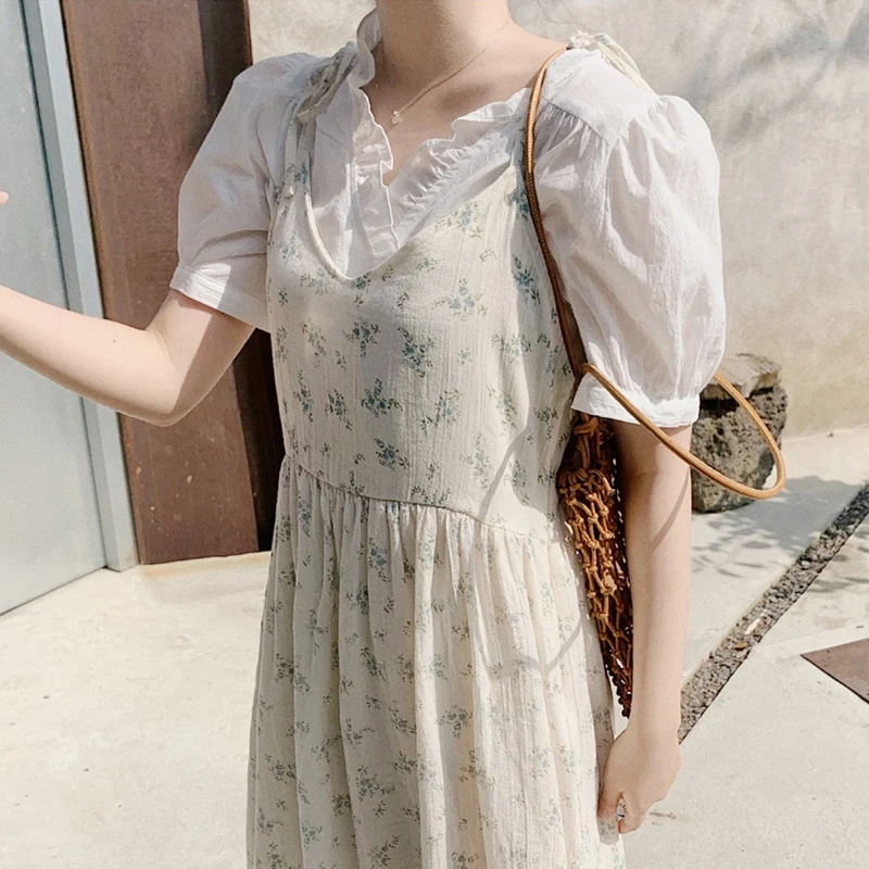 

2021 the new black fungus Han Fan temperament minus age edge v-neck blouse relaxed joker show thin short sleeve shirt