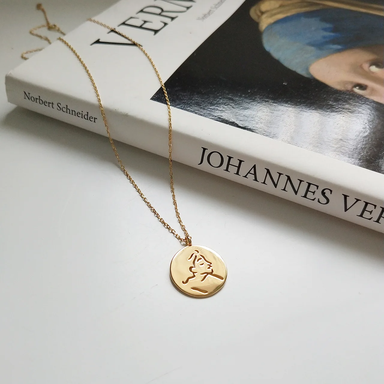 Корейское ювелирное изделие золотая цепочка с коротким воротом в европейском и