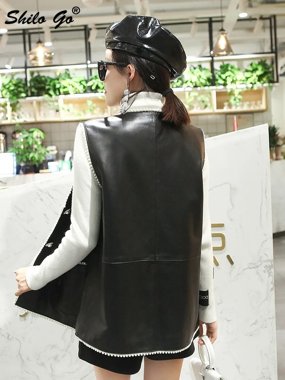 

Elegant V Neck Peral Buttons Front Sleeveless Coat Women Winter Black Office Lady Genuine Leather Vest Casual Sheepskin Outwear