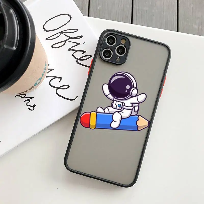 

Happy Space Astronaut Phone Case For iPhone 12 11 Pro Max XR XS Max X SE2 6s 7 8 PlusHard shockproof Case