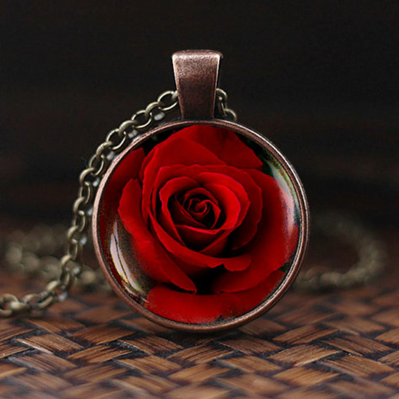 

2019 New Fashion Glass Cabochon Pendent Necklace Daisy Red Rose Pendant Necklace Jewelry for Women Valentine's Day Gifts