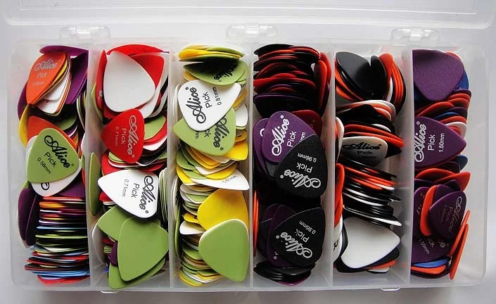 50 stücke akustische elektrische gitarre picks matte abs gleitschutz antislip plektrum zufall mixed 058mm 071mm 081mm 096mm 12mm 15mm
