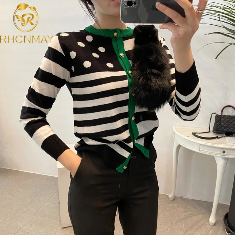 

Chic French Spring Fragrant Striped Round Neck Contrast Color Sweater Women Gold Single Breasted Cardigan Dot Casual