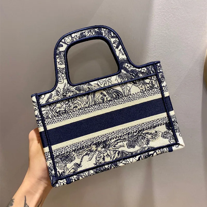 

New Mini Multifunctional Shopping Bag 2020 Luxury Designer Embroidered Fashion Pattern Hand-held Ladies Bag Free Delivery