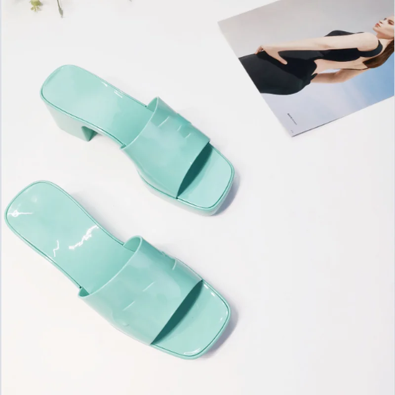 

New fashion medium high heels square sandals toe shoes open beach shoes casual summer slippers female jelly women's shoes