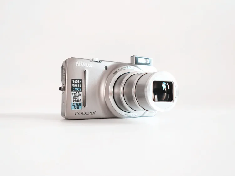 Бывшая в употреблении цифровая камера Nikon COOLPIX S9200 16 MP CMOS с 18 кратным зумом NIKKOR ED