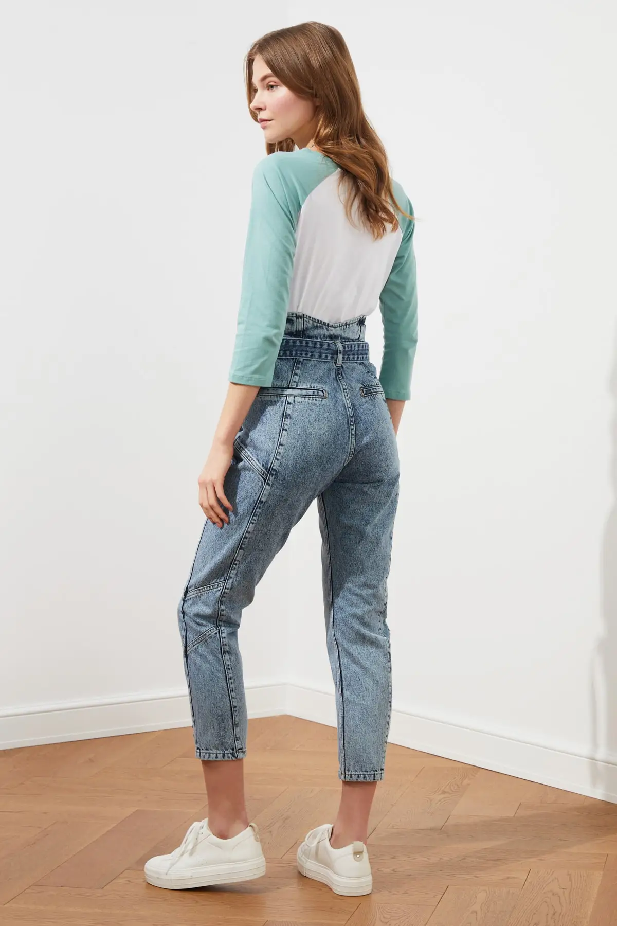 

Trendyol Lacing High Detailed Bel Mom Jeans TWOSS21JE0400