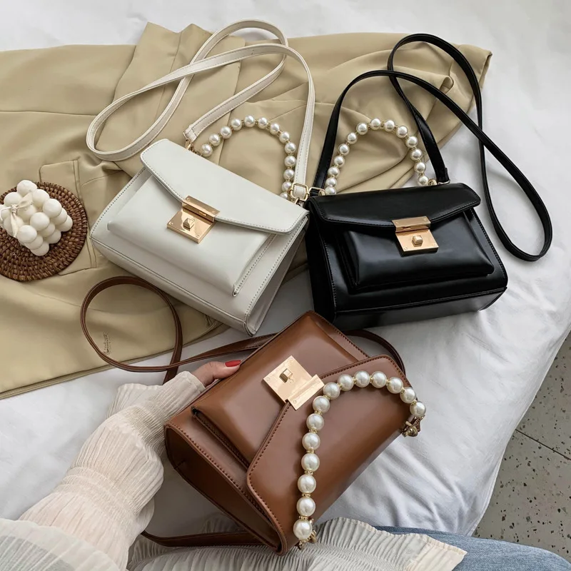 2020 new fashionable summer retro fashion pearl hand-carried small square bag female Western style texture lock one-shoulder cro |