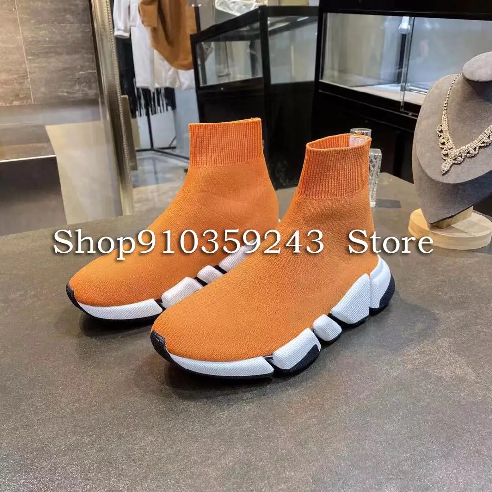 

Men's and women's trendy couple stretch socks and shoes