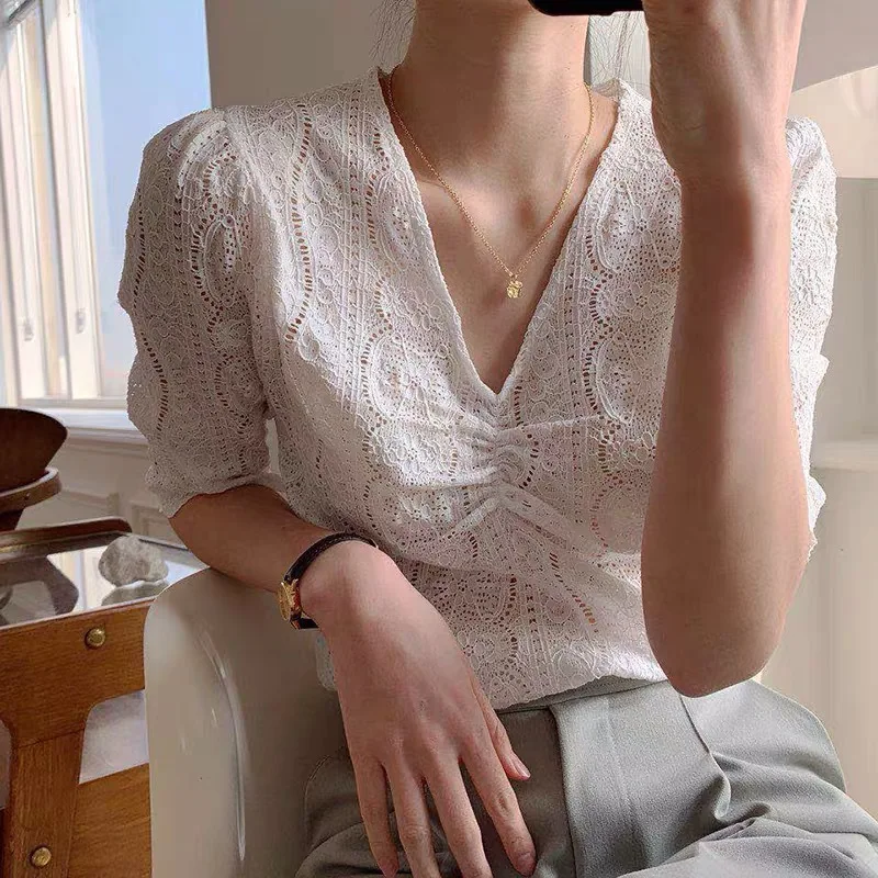 

Korean Clothing Plus Size Solid Shirt Women Blouse Summer 2020 Womens V-neck Tops and Blouses Lace Hollow Out Patchwork Blusas