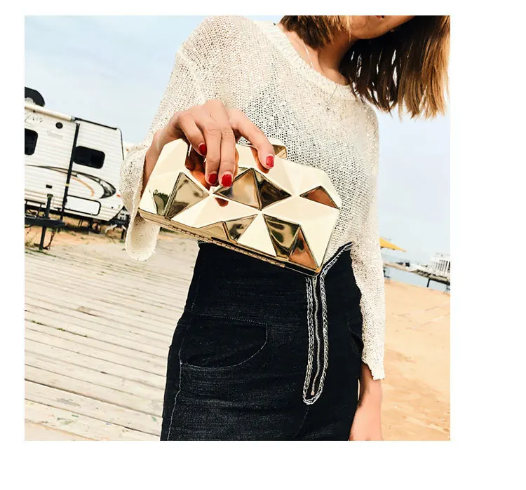 

Personalized Fashion All-match Box Clutch Chain Diamond-shaped Small Bag Luxury Design Iron Box Female Bag Party Coin Bag