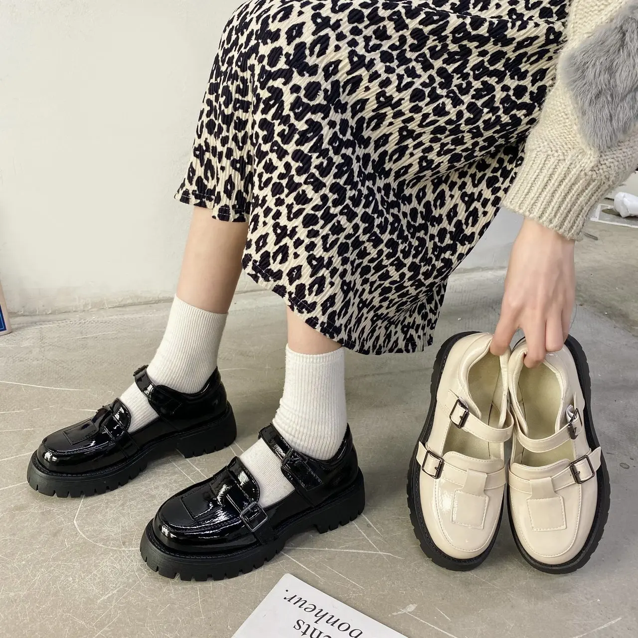 

New Thick Sole Single Shoes Woman Metal Buckle Strap Round Head Thick High Heels Leather Mary Janes Casual Oxfords Women Shoes