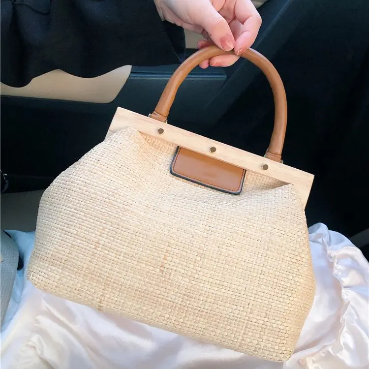 

Luxury Designer Handbags Shoulder Bags, Summer Niche Designer Handbags Beach Wooden Clip Shell Handbags Raffia Woven Handbags