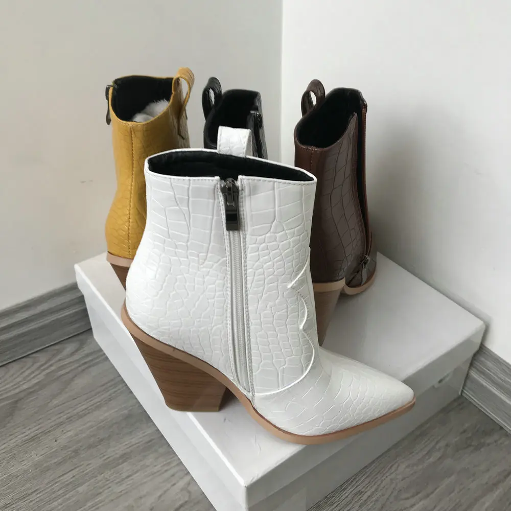 Женские ботильоны; цвет черный, белый, коричневый, желтый; сезон осень-зима; ковбойские ботинки в западном стиле; женские ботинки на танкетке и высоком каблуке с острым носком;
