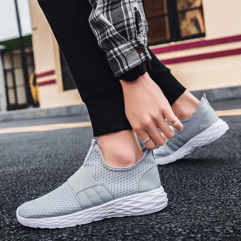 

2021 Summer New Men Sneakers Fashion Breathable Mesh Casual Slip On Sport Shoes Outdoor Lightweight Running Shoes Big Size