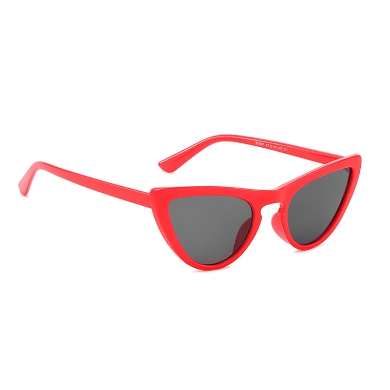 

New triangle Sunglasses trend men and women personality versatile Street glasses 97007