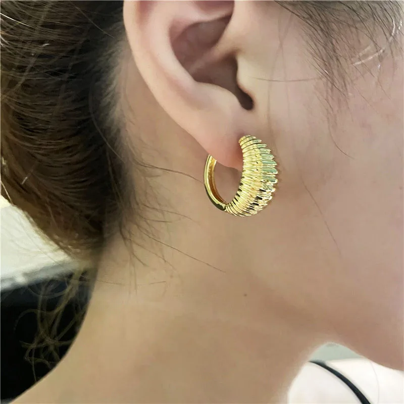 

Luxury Brand Design Thread Hoop Shape Buckle Big Heavy Silver Color Gold Earrings For Women Fashion Charm Ear Jewelry Gift