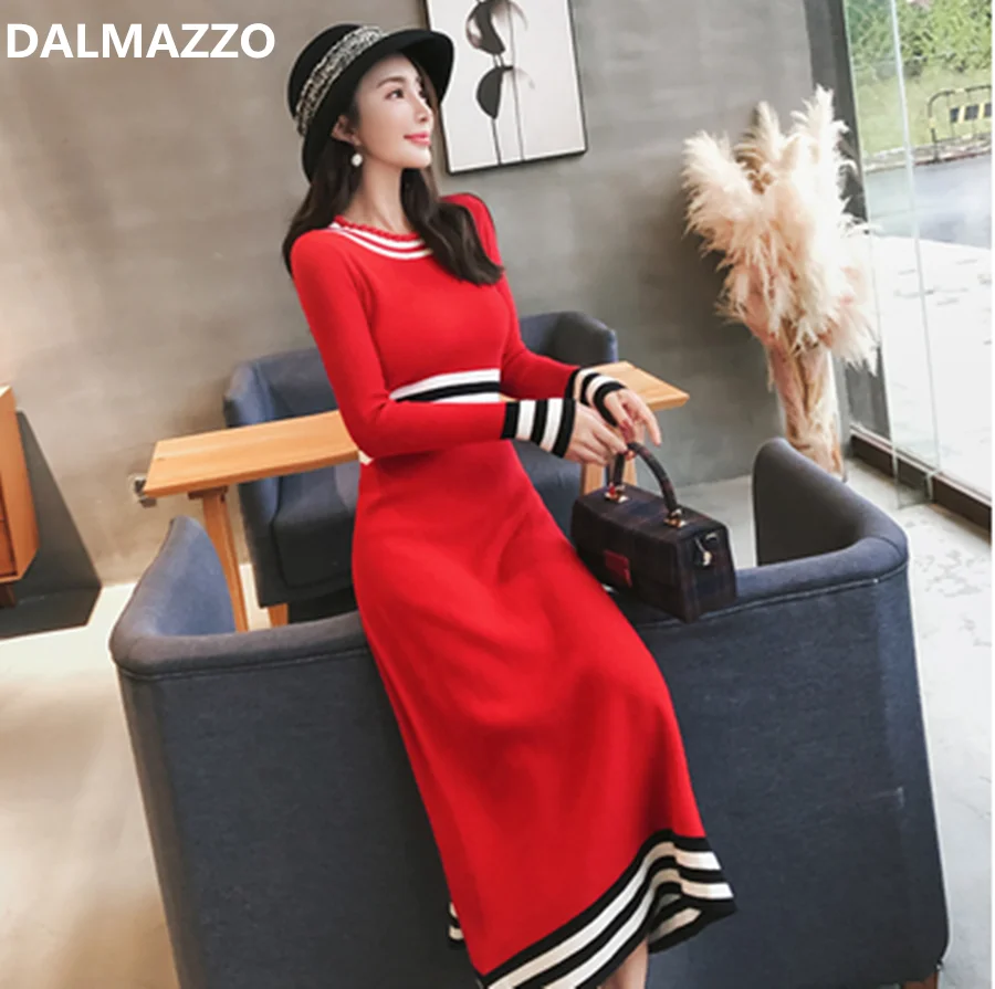 Женское трикотажное платье в полоску Красное Длинное Платье составного кроя с