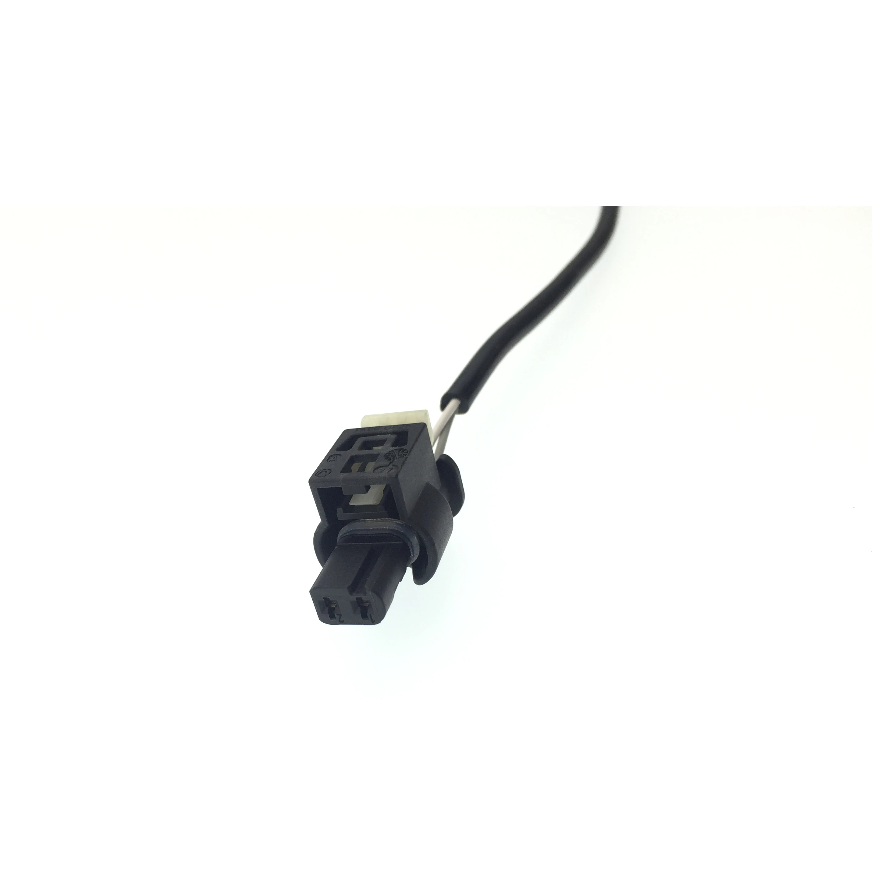 

Exhaust Gas Temperature Sensor OEM NO: A0051531728 0051531728
