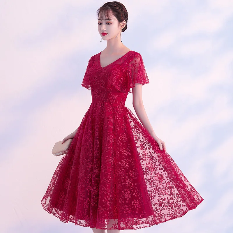 

Red Exquisite Floral Embroidery Formal Party Dress Women Sweet Lace Pleated Dresses Elegant Butterfly Sleeve Banquet Gown