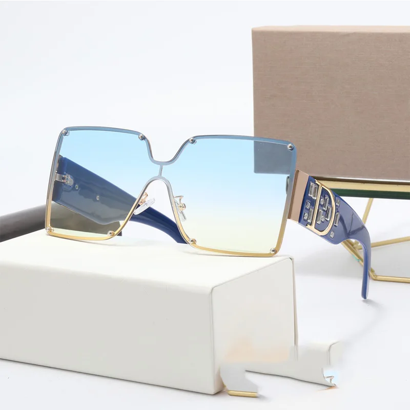 

2021 Luxury Rhinestone Frame Square Sunglasses Ladies Diamond Glasses Brand Designer Fashion Sun Glasses UV400 Shades for Women