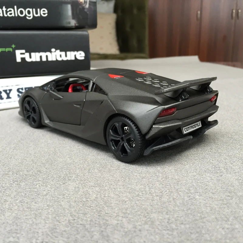 Модель автомобиля из сплава Bburago 1:24 Lamborghini Sesto Element коллекционная Подарочная