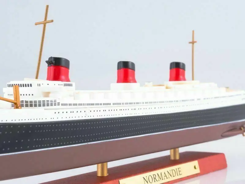 ATLAS 1/1250 литья под давлением Normandie круизного судна лодки лодка модель