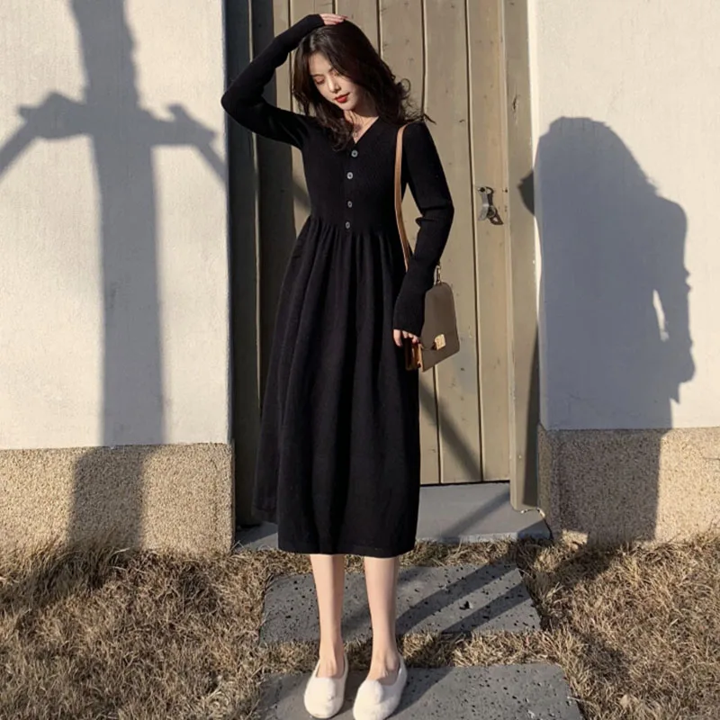 

Autumn And Winter New French Retro Hepburn Style Medium Length Knitting Skirt Long Sleeve Dress