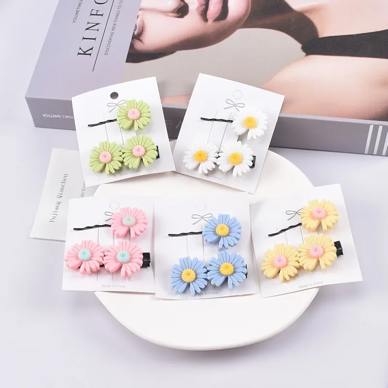 

Маленькая Заколка-Маргаритка маленькая свежая и милая темпераментная заколка для волос заколка с утиным клювом модные трендовые аксессуар...