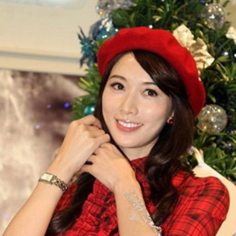 Берет женский шерстяной однотонный Теплая Зимняя Шапка-бини в винтажном стиле